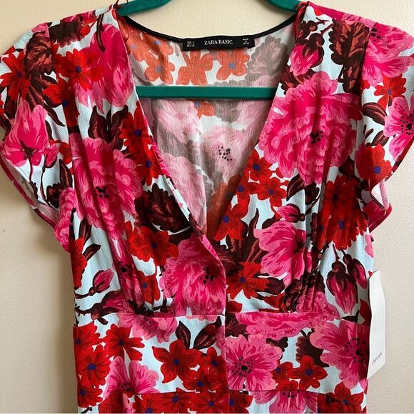 NWT Zara Floral Flutter Sleeve Button Front Fit And Flare Dress roses Small - Picture 4 of 5